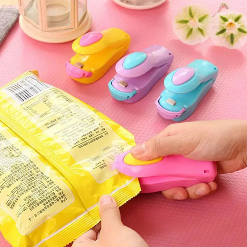 Handheld Mini Plastic Heat Sealing Machine Airtight Bag Sealer